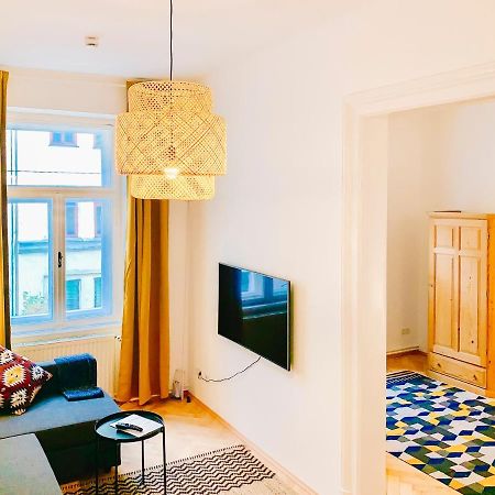 Contemporary City Apartment - By Nahuen Suites กราซ ภายนอก รูปภาพ