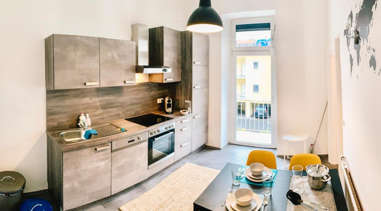 Contemporary City Apartment - By Nahuen Suites กราซ ภายนอก รูปภาพ