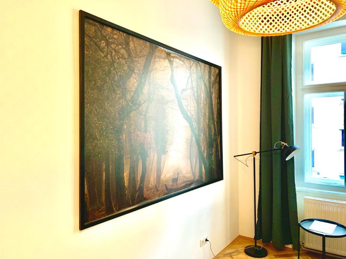 Contemporary City Apartment - By Nahuen Suites กราซ ภายนอก รูปภาพ